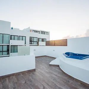 best-and-beautiful-penthouses-and-apartments-2-and-1.allrivieramayahotels.com/